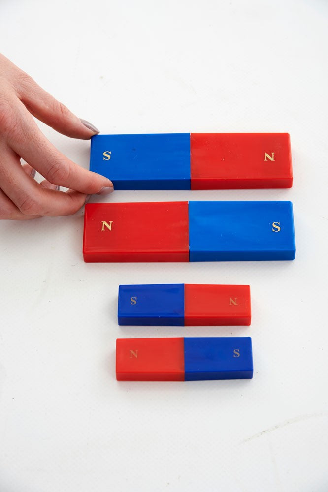 Giant Plastic Cased Magnets Pack of 2 N&S Magnetism Learning Toy